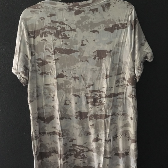 Rock and Republic, camo tshirt - Picture 3 of 3